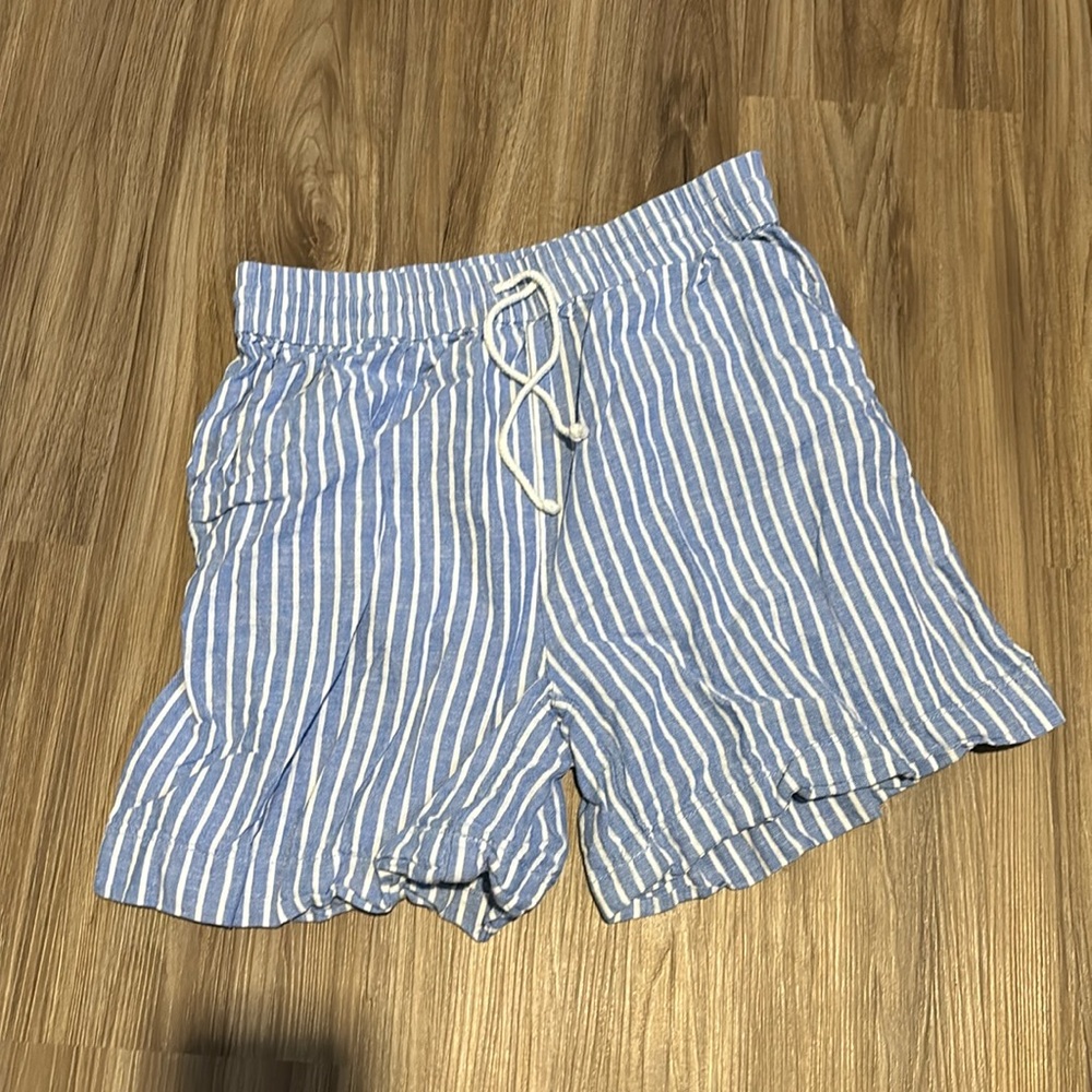 Boys shorts or swim trunks